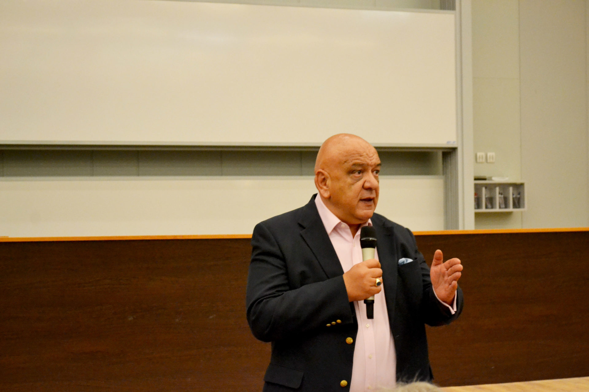 Megérte váltani? – A Corvinus teljesítményéről Anthony Radev beszélt a ...