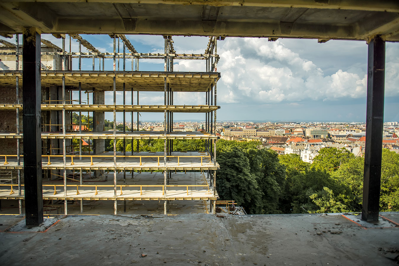 Ménesi campus építkezés