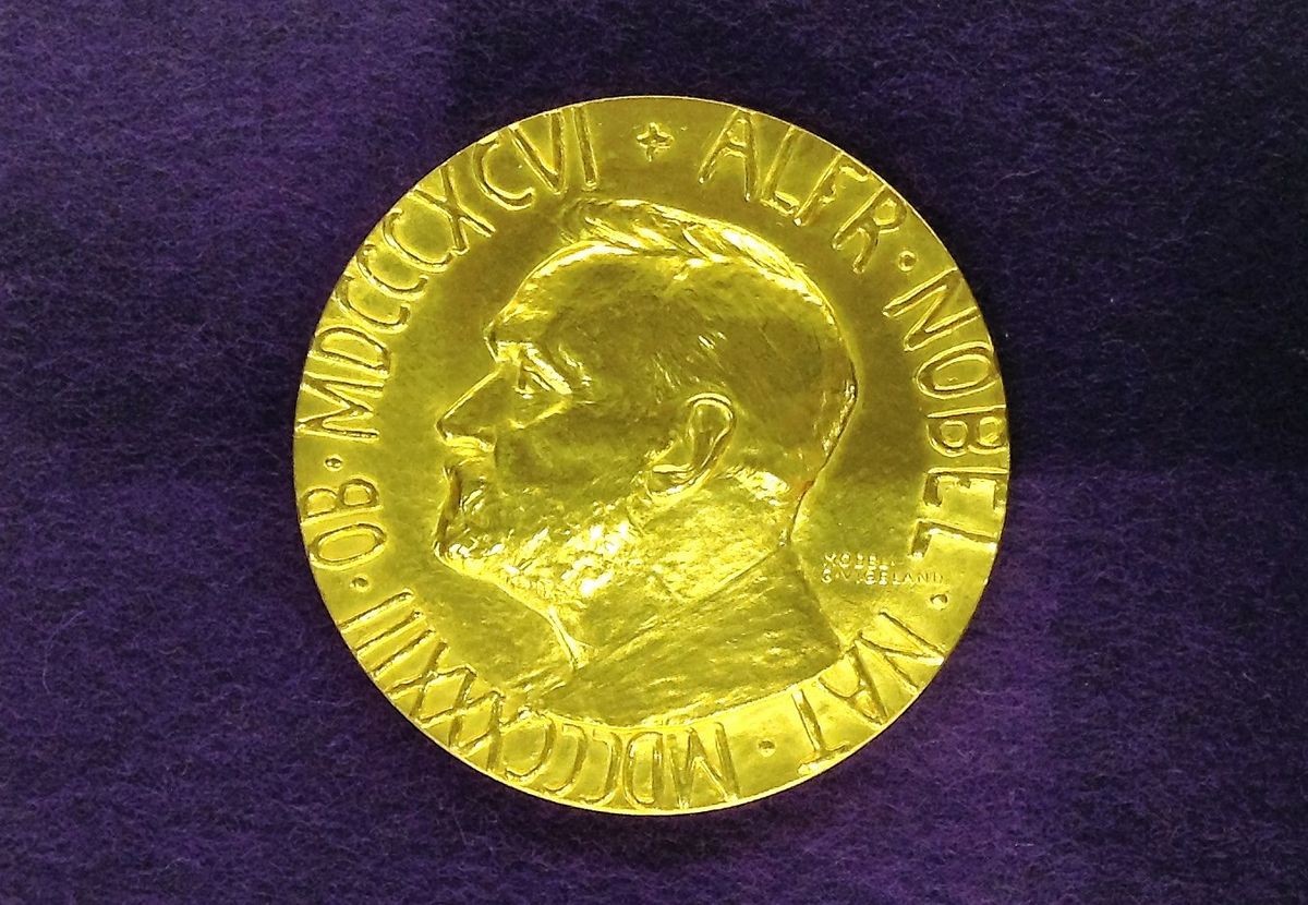 Nobel-díj 2022 – Kiállítás az Egyetemi Könyvtárban