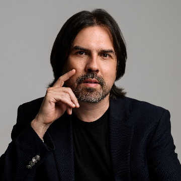 Dr. Cesar A. Hidalgo